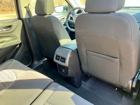 Used 2024 Chevrolet Equinox LT w/ LPO, Floor Liner Package image 15