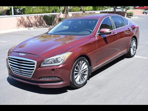 Used 2015 Hyundai Genesis 3.8 RWD image 3