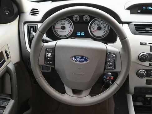 Used 2011 Ford Focus SEL w/ 301A Rapid Spec Order Code FWD image 23