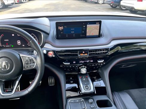Used 2023 Acura MDX A-Spec image 9