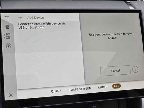 Used 2025 Land Rover Discovery Sport S image 6