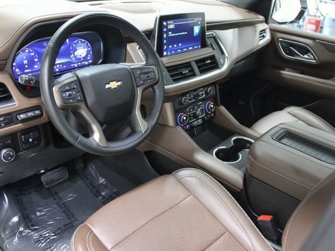 Used 2023 Chevrolet Suburban High Country image 45