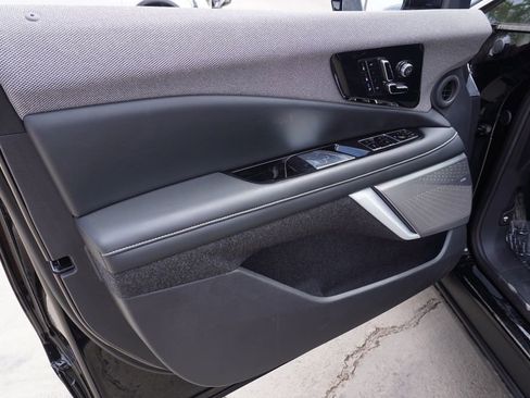 New 2025 Cadillac Optiq Luxury 2 image 14