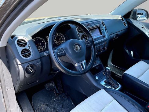 Used 2016 Volkswagen Tiguan S FWD image 18