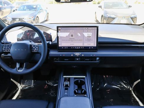 New 2026 Lexus ES 350e FWD image 13