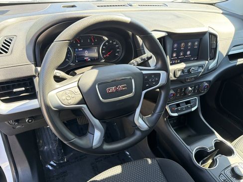 Used 2024 GMC Terrain SLE w/ Driver Convenience Package AWD/4WD image 17