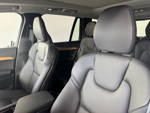 Used 2024 Volvo XC90 B5 Plus AWD/4WD image 10