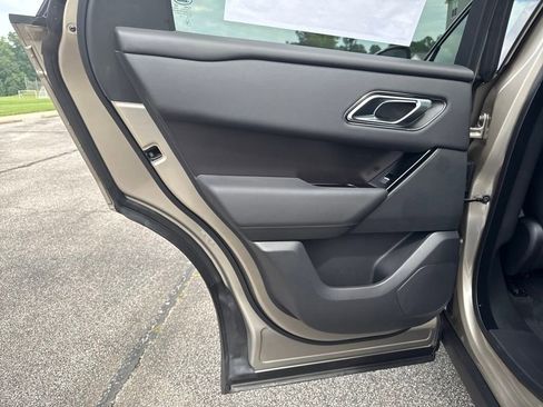 New 2026 Land Rover Range Rover Velar Dynamic SE image 13