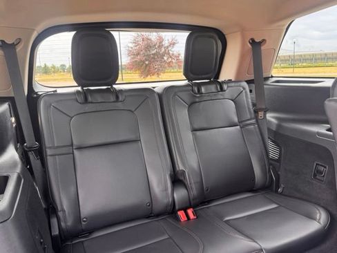 Used 2022 Lincoln Aviator Reserve w/ Equipment Group 201A AWD/4WD image 31