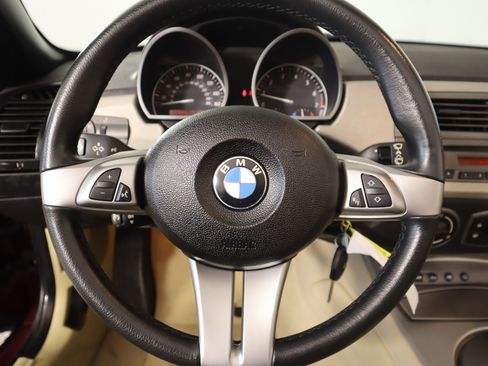 Used 2004 BMW Z4 3.0i image 3