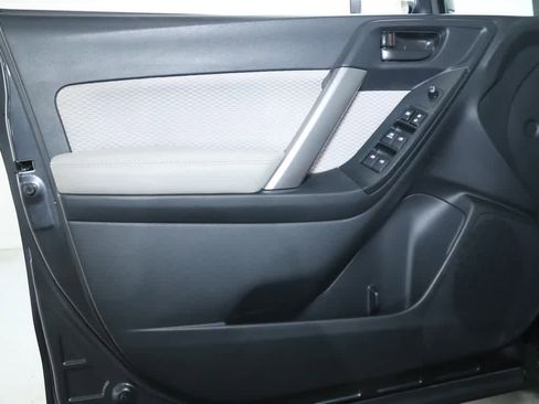 Used 2018 Subaru Forester 2.5i image 15