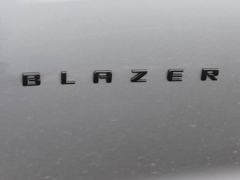 Used 2025 Chevrolet Blazer RS AWD/4WD image 3