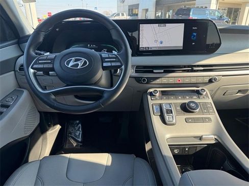 Used 2025 Hyundai Palisade SEL image 14