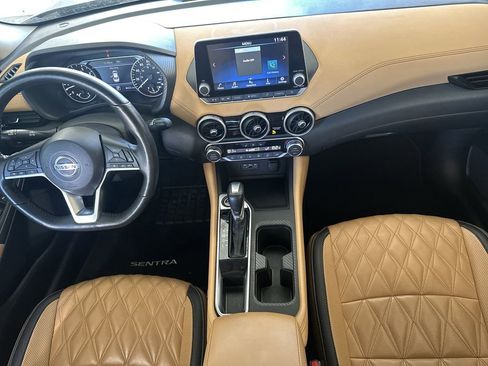 Used 2022 Nissan Sentra SV w/ SV Premium Package image 18