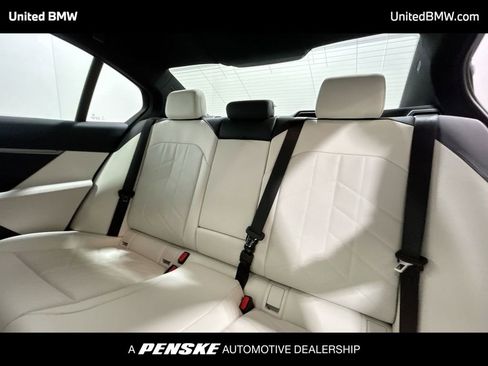 Used 2025 BMW 530i w/ Premium Package image 21
