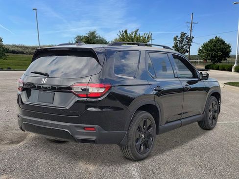 New 2026 Honda Pilot Black Edition image 5