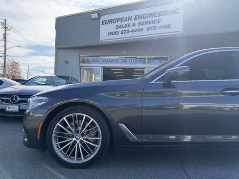 Used 2018 BMW 530i xDrive image 11