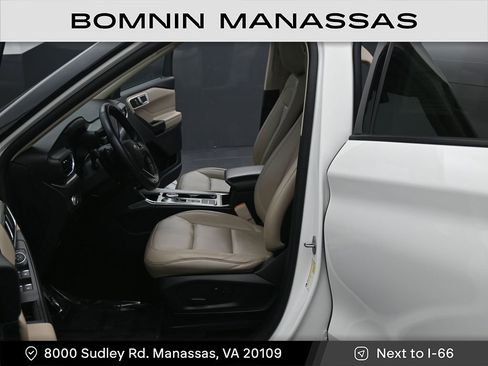 Used 2020 Ford Explorer XLT w/ Equipment Group 202A image 13