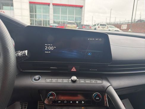 Used 2025 Hyundai Elantra N image 11