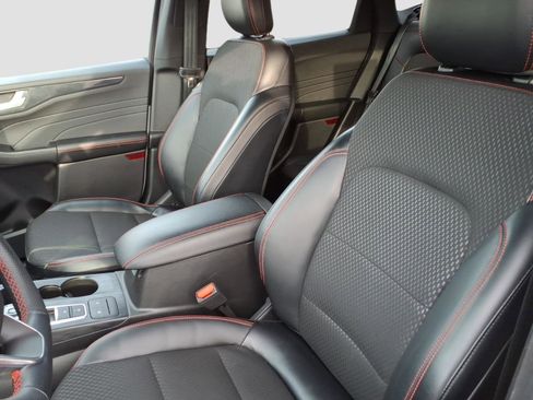 Used 2025 Ford Escape ST-Line image 11