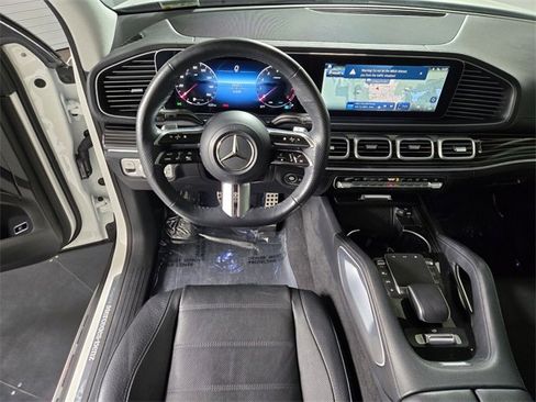 Used 2024 Mercedes-Benz GLS 580 GLS 580 image 18