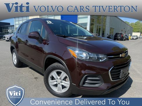 Used 2020 Chevrolet Trax LS w/ Tint and Cruise Package AWD/4WD image 1