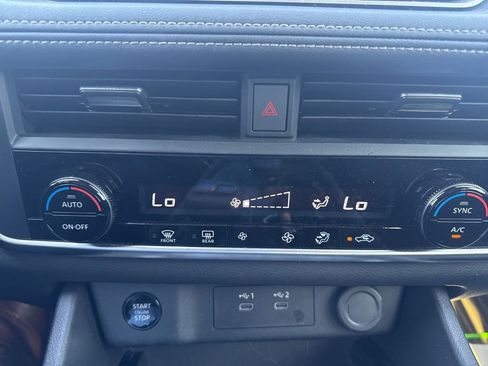 Certified 2024 Nissan Rogue SV image 22