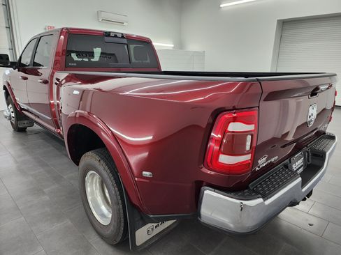 Used 2022 RAM 3500 Limited AWD/4WD image 6