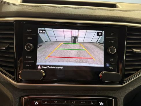Used 2023 Volkswagen Atlas SE w/ Panoramic Sunroof Package FWD image 19