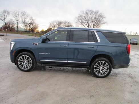 New 2026 GMC Yukon Denali w/ Sun & Power Step Package image 7