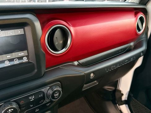 Used 2021 Jeep Wrangler Unlimited Rubicon w/ LED Lighting Group image 17