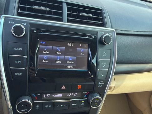 Used 2015 Toyota Camry XLE FWD image 15