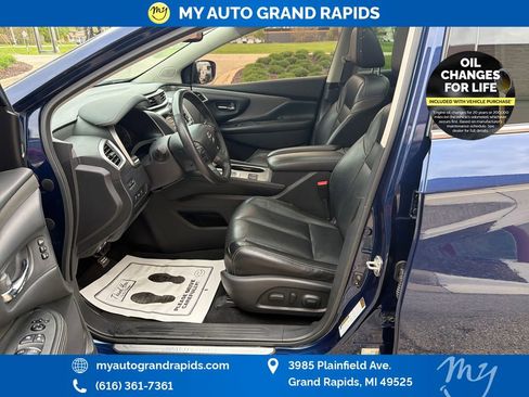Used 2020 Nissan Murano SL w/ Moonroof Package AWD/4WD image 9