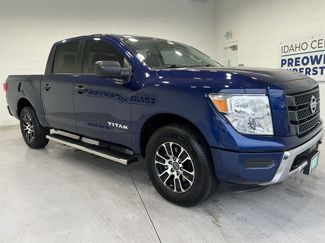 Used 2023 Nissan Titan SV video 2