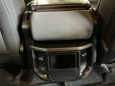 Used 2019 RAM 1500 Big Horn AWD/4WD image 18