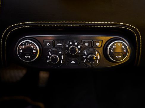 Used 2013 Ferrari 458 Spider RWD image 61