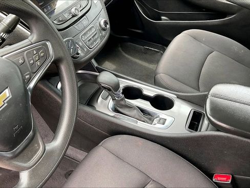 Used 2023 Chevrolet Malibu LT FWD image 15