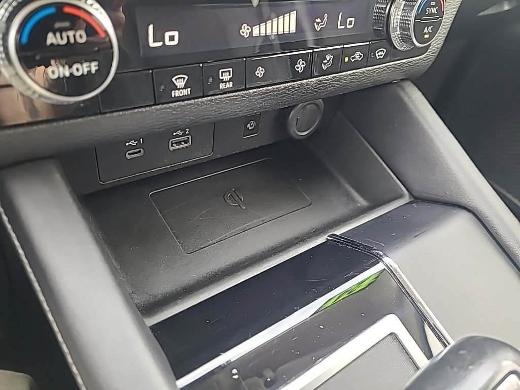 Used 2024 Mitsubishi Outlander SE AWD/4WD image 30