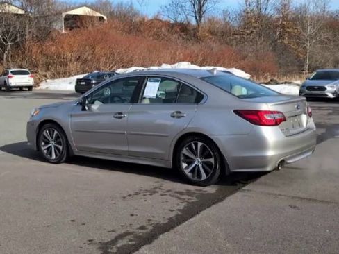Used 2017 Subaru Legacy 2.5i Limited image 6