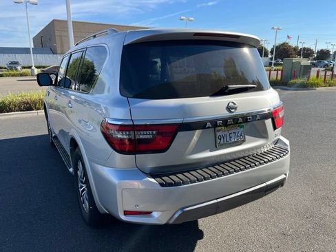 Used 2023 Nissan Armada SL w/ Captain's Chairs Package RWD image 5
