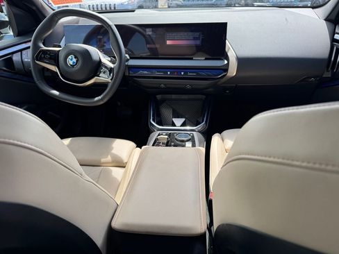 Used 2025 BMW X3 xDrive30i w/ Premium Package AWD/4WD image 5