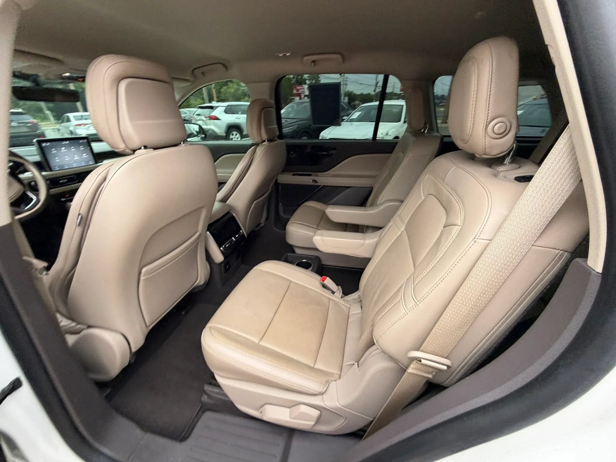 Used 2020 Lincoln Aviator Reserve w/ Elements Package Plus RWD image 26