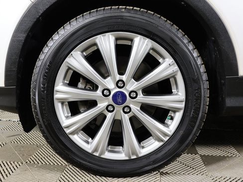 Used 2017 Ford Escape Titanium image 18