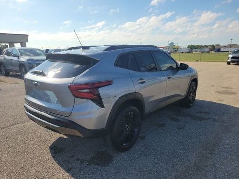 Used 2025 Chevrolet Trax ACTIV w/ Driver Confidence Package FWD image 21