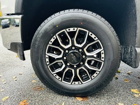 Used 2022 Chevrolet Silverado 3500 LTZ w/ LTZ Plus Package image 30