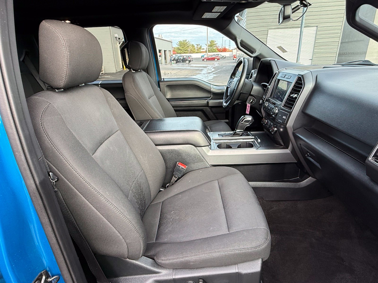 Used 2020 Ford F150 XLT w/ Equipment Group 302A Luxury AWD/4WD image 17