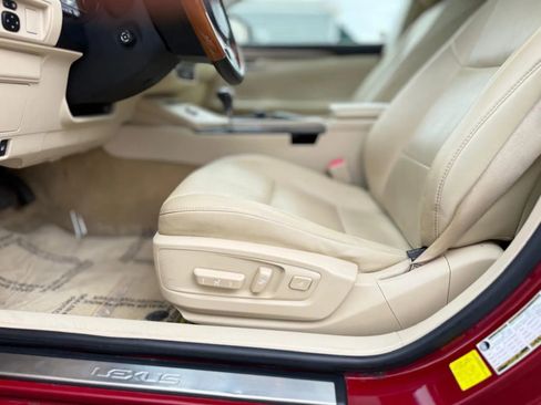 Used 2013 Lexus ES 300h w/ Premium Pkg image 10