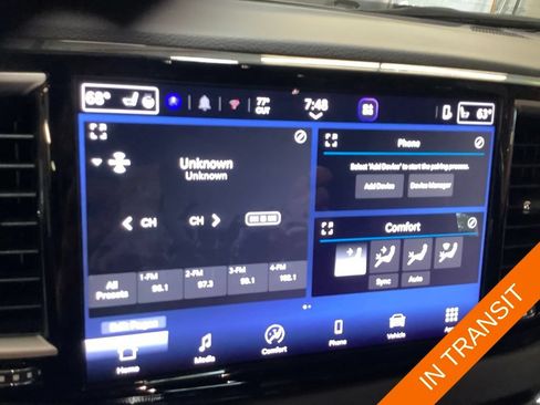 Certified 2026 Chrysler Pacifica Select FWD image 35