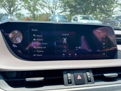 Used 2019 Lexus ES 350 w/ Accessory Package 2 FWD image 14