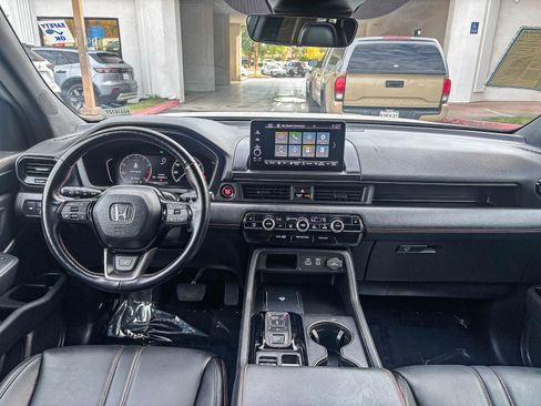 Used 2024 Honda Pilot TrailSport image 15
